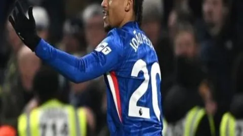 萨拉赫双响加助攻，利物浦17场不败战平纽卡斯尔